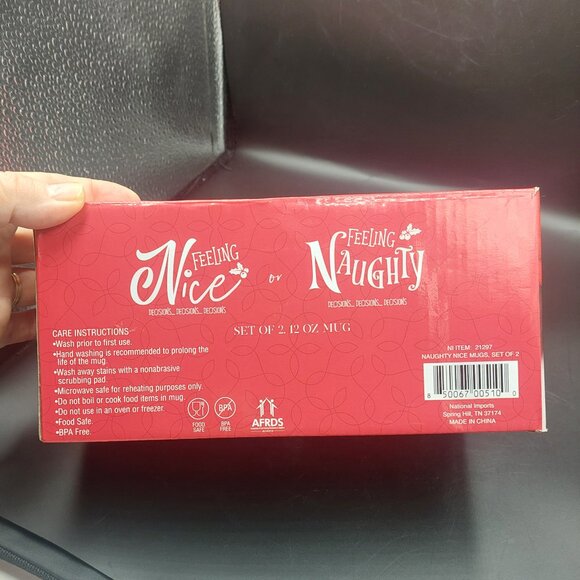 NIB 2 VERANDA MARKET Christmas Holiday NAUGHTY OR NICE 12oz MUGS Cups - Picture 6 of 6